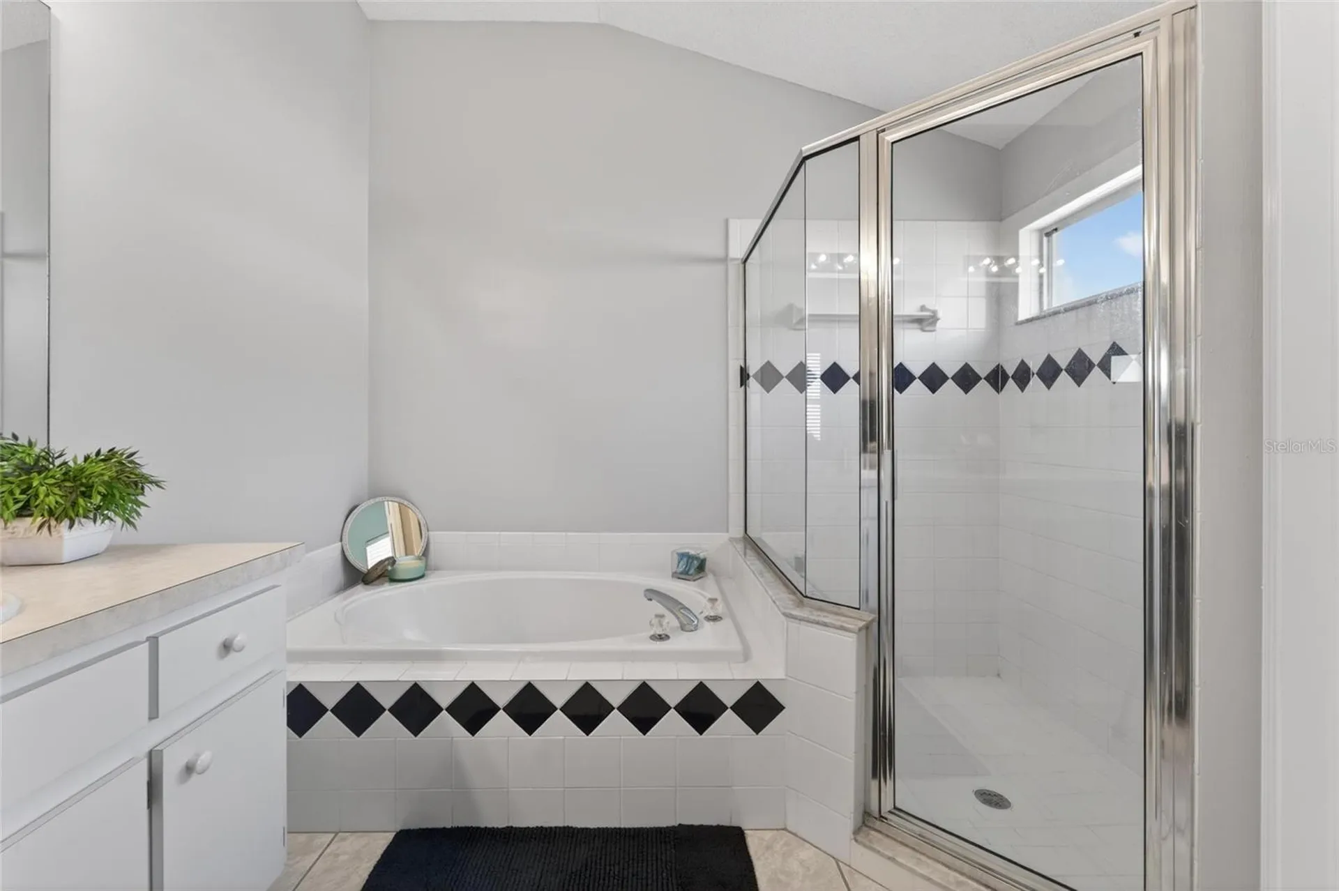 418 Henderson Avenue Seffner FL 33584