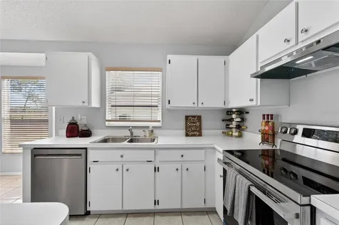 418 Henderson Avenue Seffner FL 33584