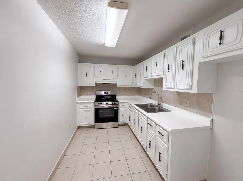 2711 N Halifax Avenue Daytona Beach FL 32118
