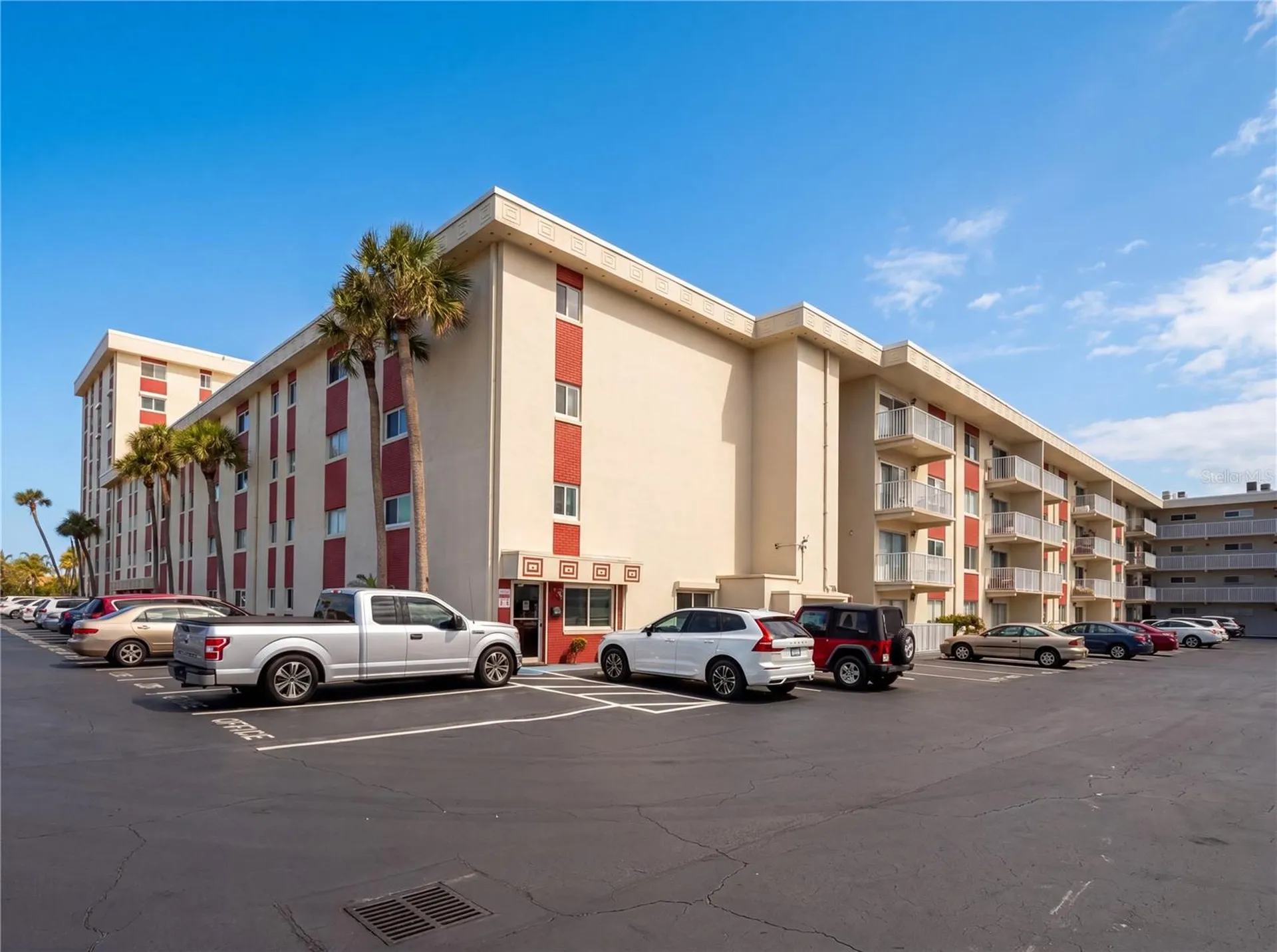 2711 N Halifax Avenue Daytona Beach FL 32118
