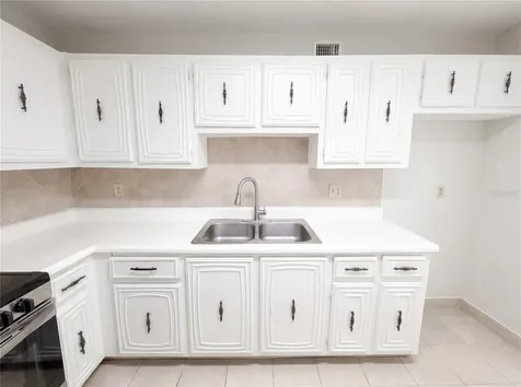 2711 N Halifax Avenue Daytona Beach FL 32118