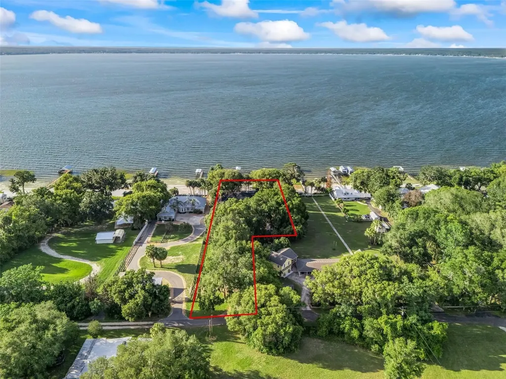 13061 SE 158th Lane Weirsdale FL 32195