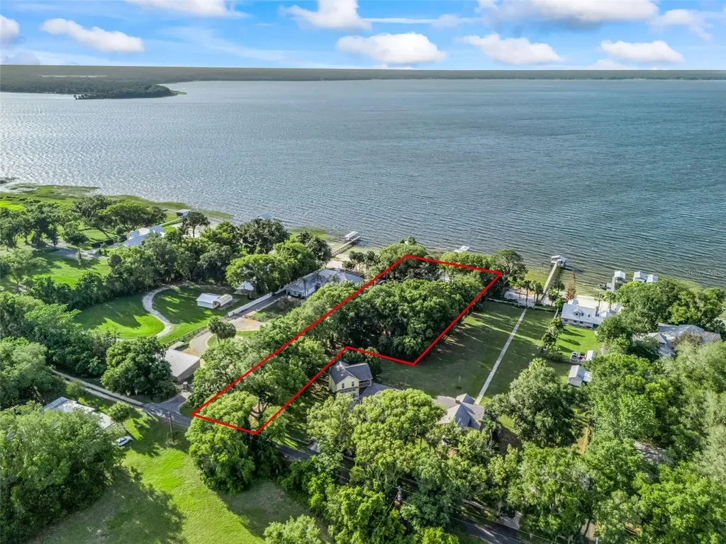 13061 SE 158th Lane Weirsdale FL 32195