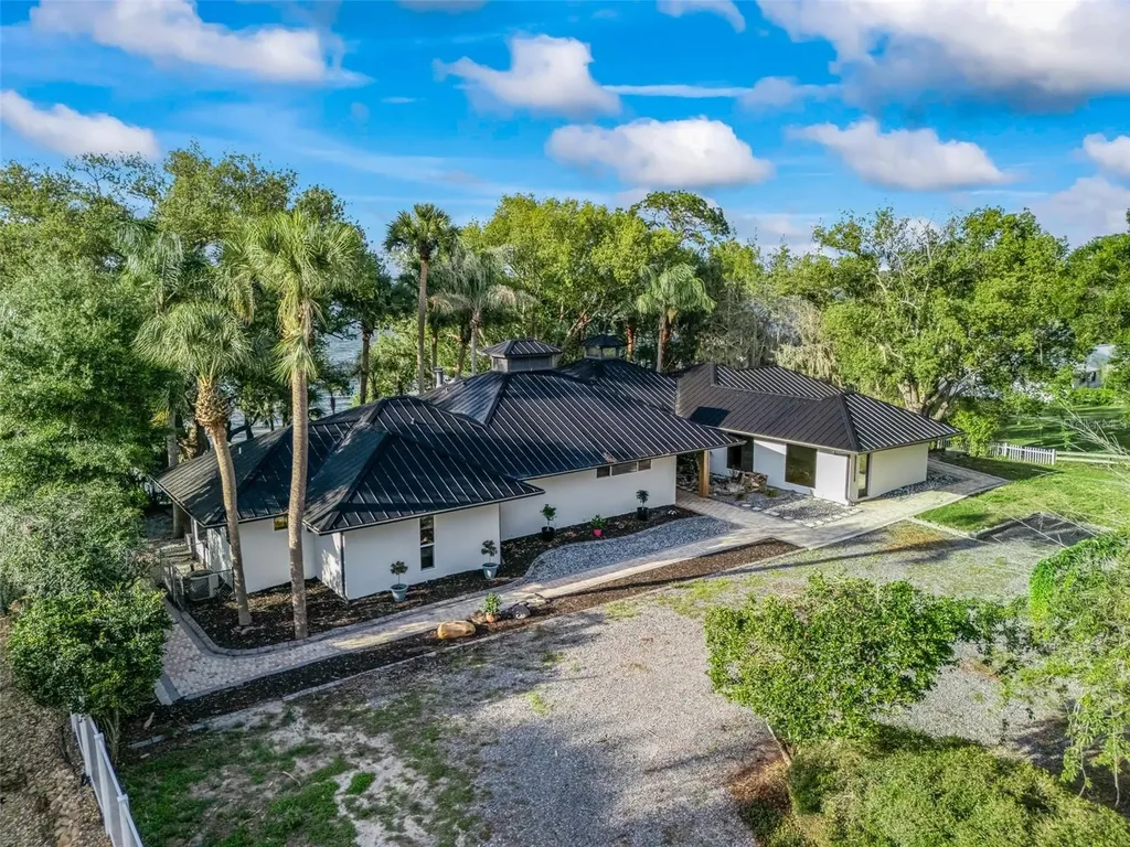 13061 SE 158th Lane Weirsdale FL 32195