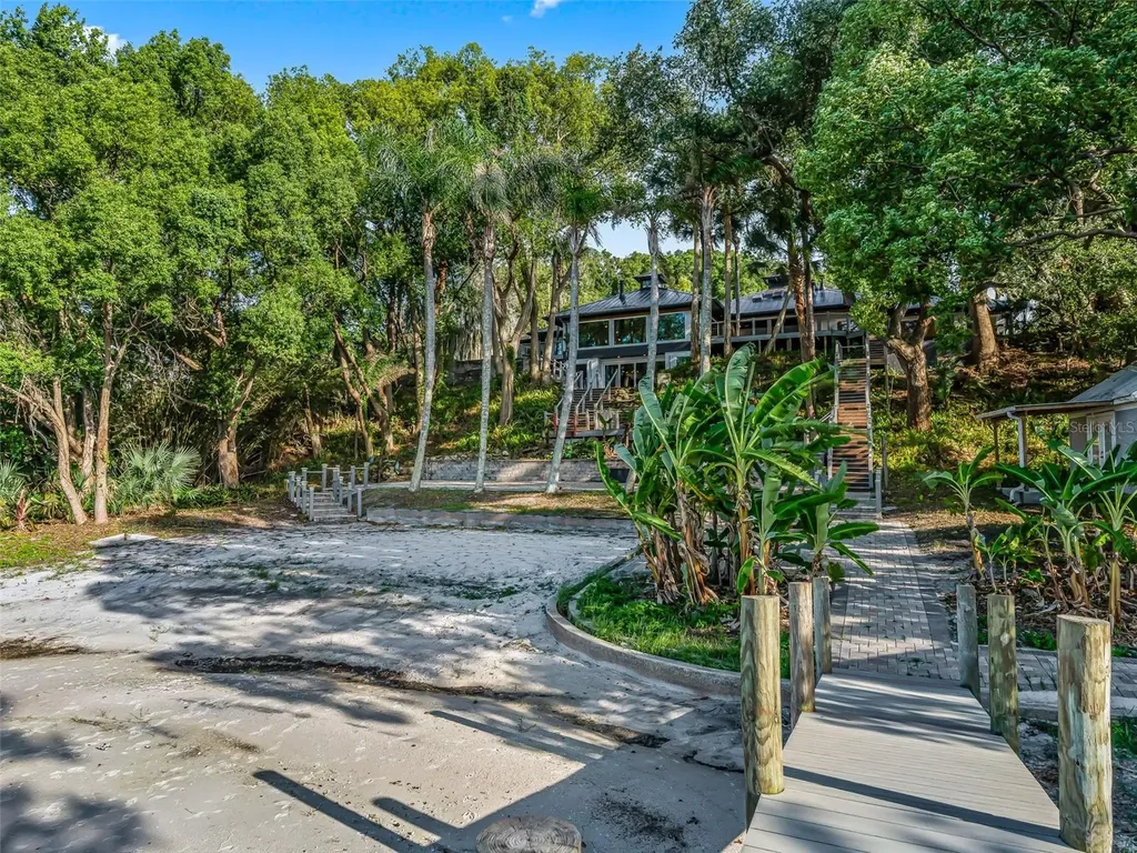 13061 SE 158th Lane Weirsdale FL 32195