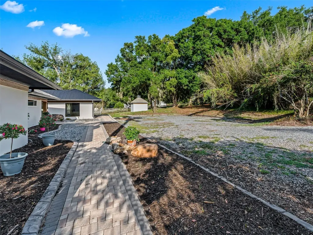 13061 SE 158th Lane Weirsdale FL 32195