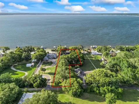 13061 SE 158th Lane Weirsdale FL 32195