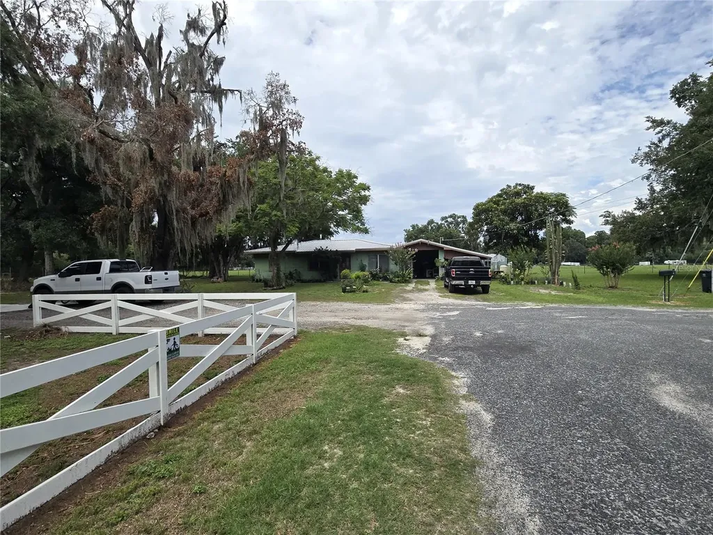 912 Pearl Mary Circle Plant City FL 33566
