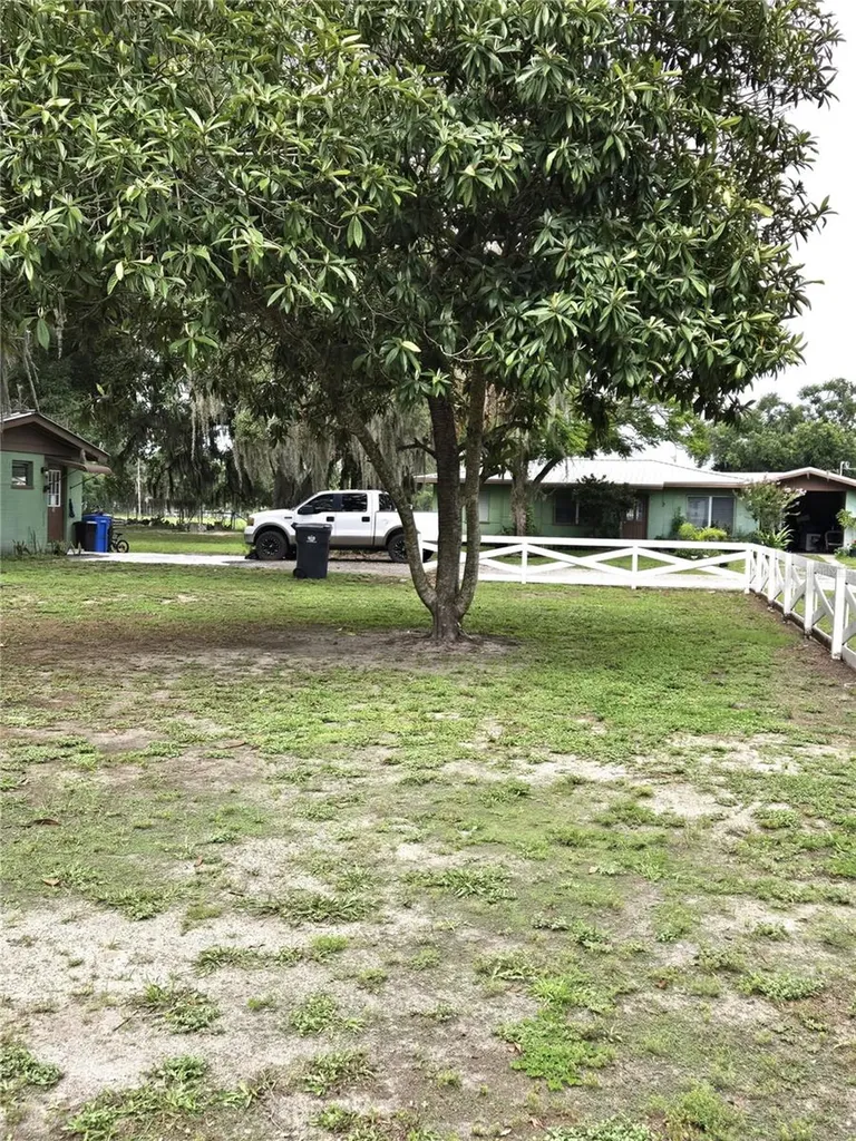 912 Pearl Mary Circle Plant City FL 33566