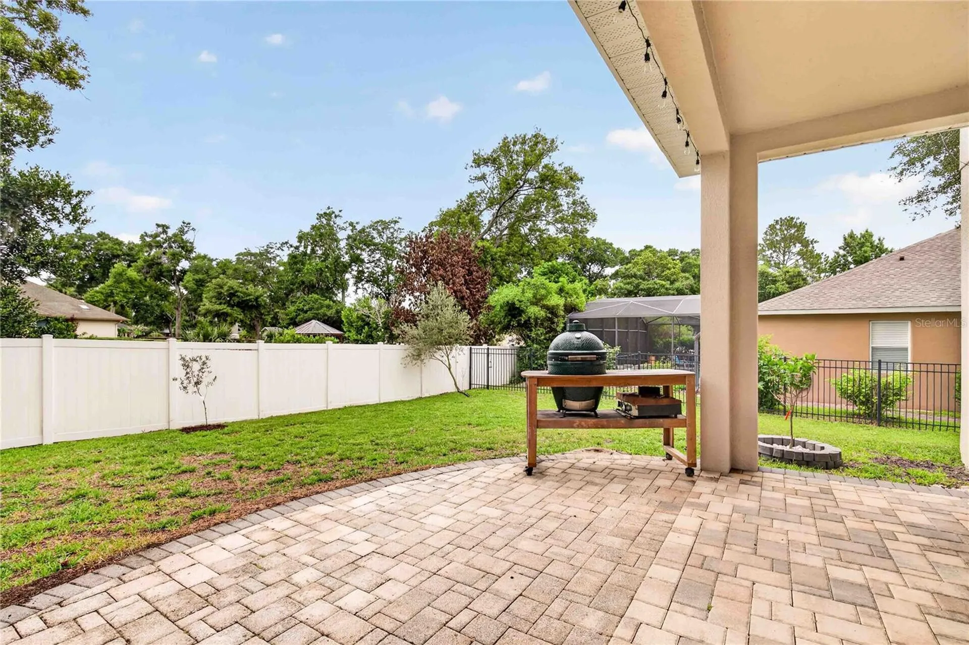 303 W Blue Water Edge Drive Eustis FL 32736