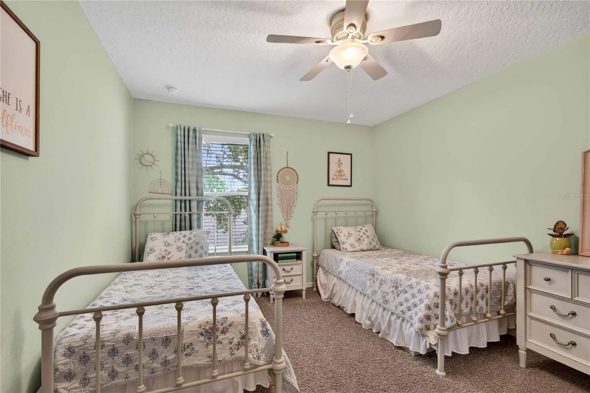 303 W Blue Water Edge Drive Eustis FL 32736