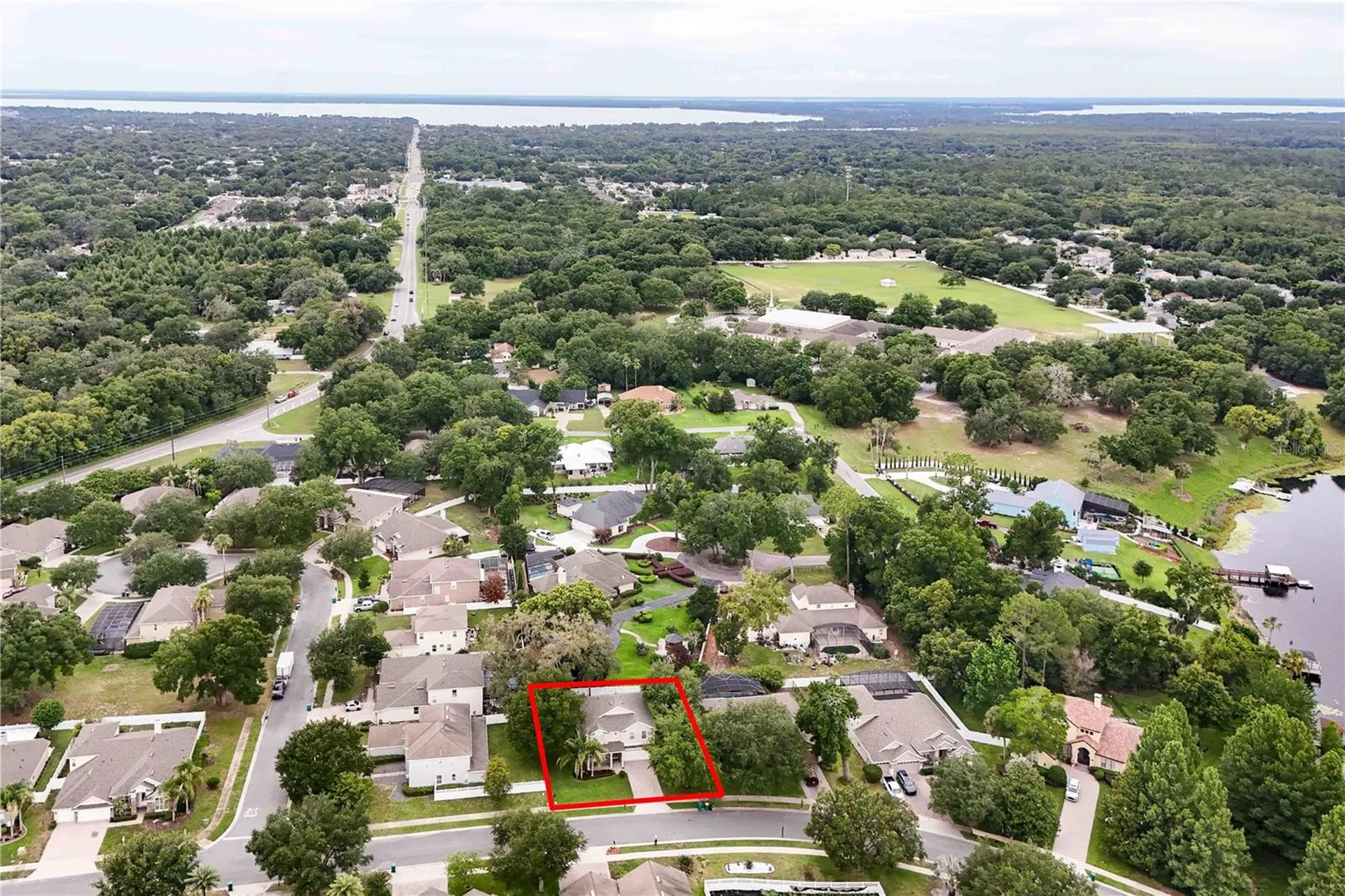 303 W Blue Water Edge Drive Eustis FL 32736