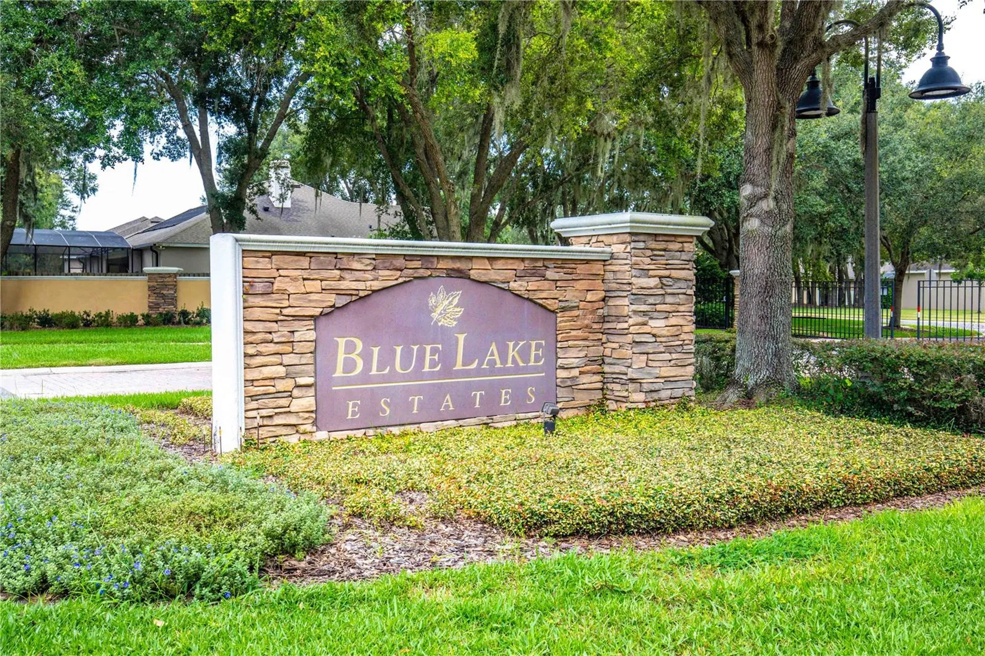 303 W Blue Water Edge Drive Eustis FL 32736