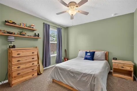 303 W Blue Water Edge Drive Eustis FL 32736