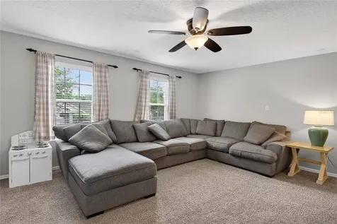 303 W Blue Water Edge Drive Eustis FL 32736