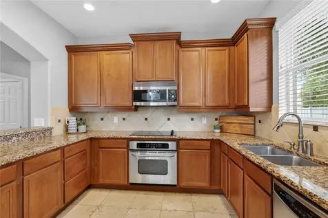 303 W Blue Water Edge Drive Eustis FL 32736