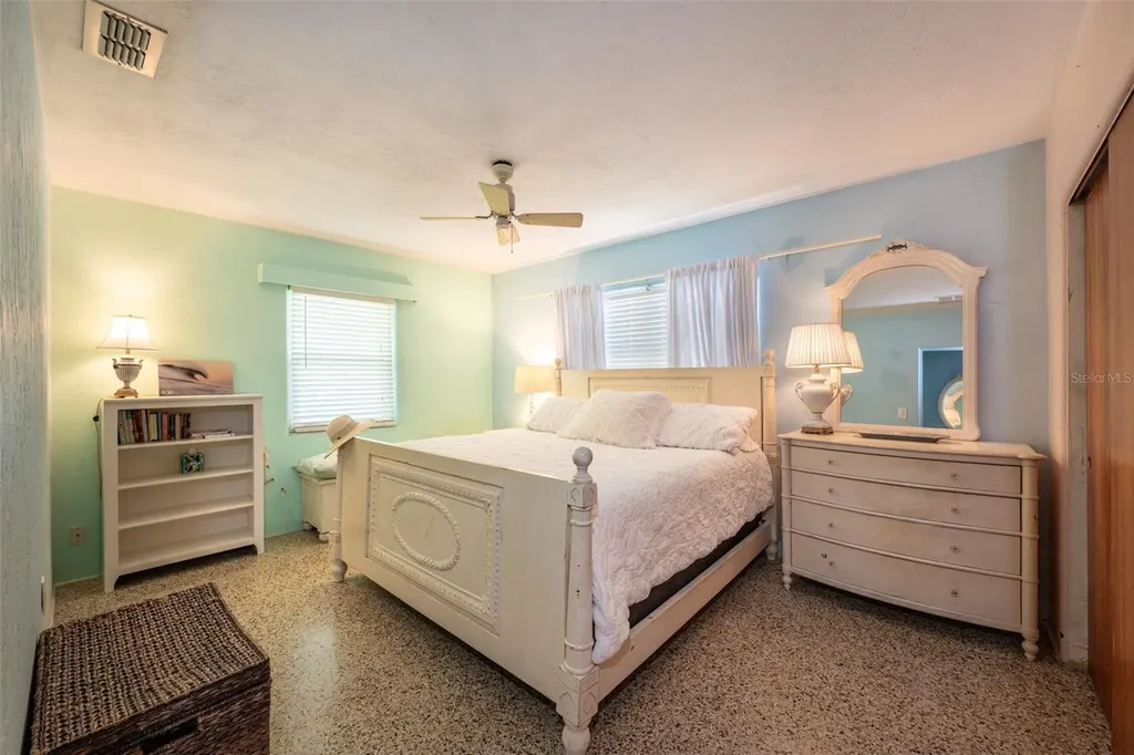 705 N Peninsula Avenue New Smyrna Beach FL 32169
