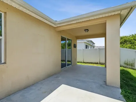 11525 Southern Creek Drive Gibsonton FL 33534