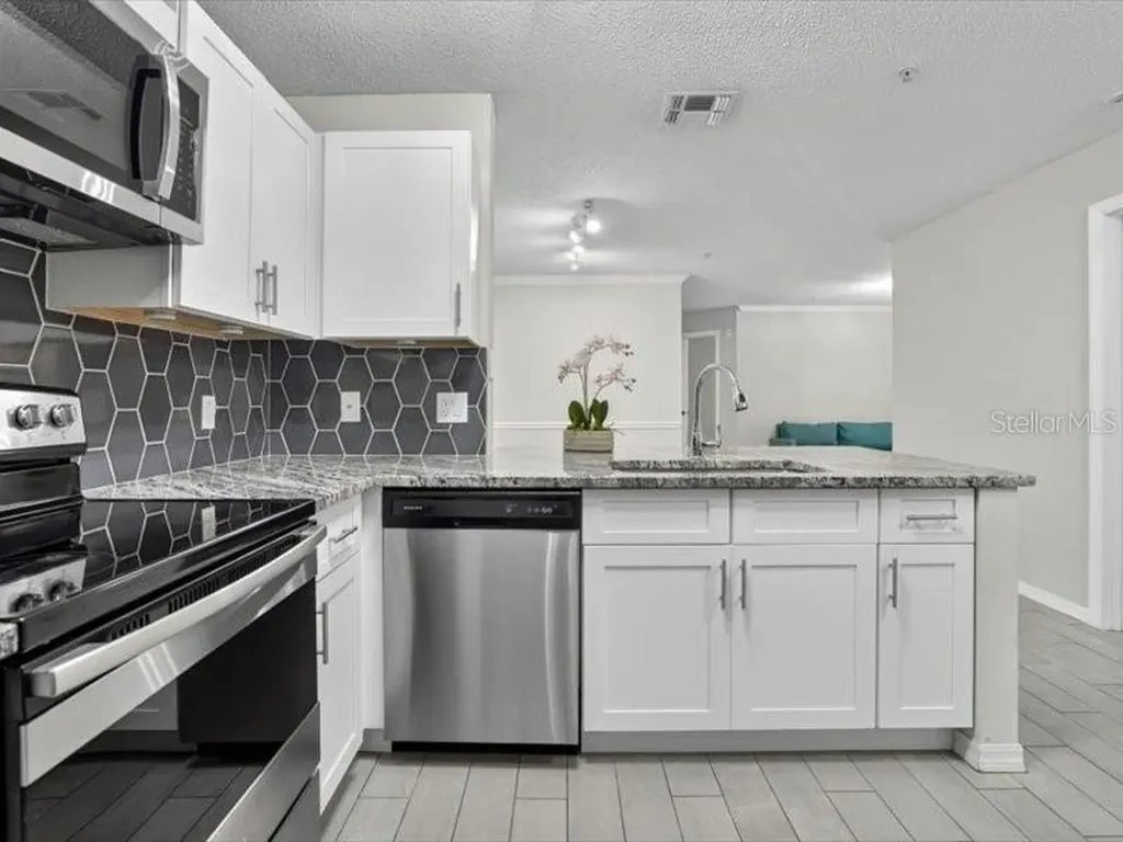 1950 Summer Club Drive Oviedo FL 32765