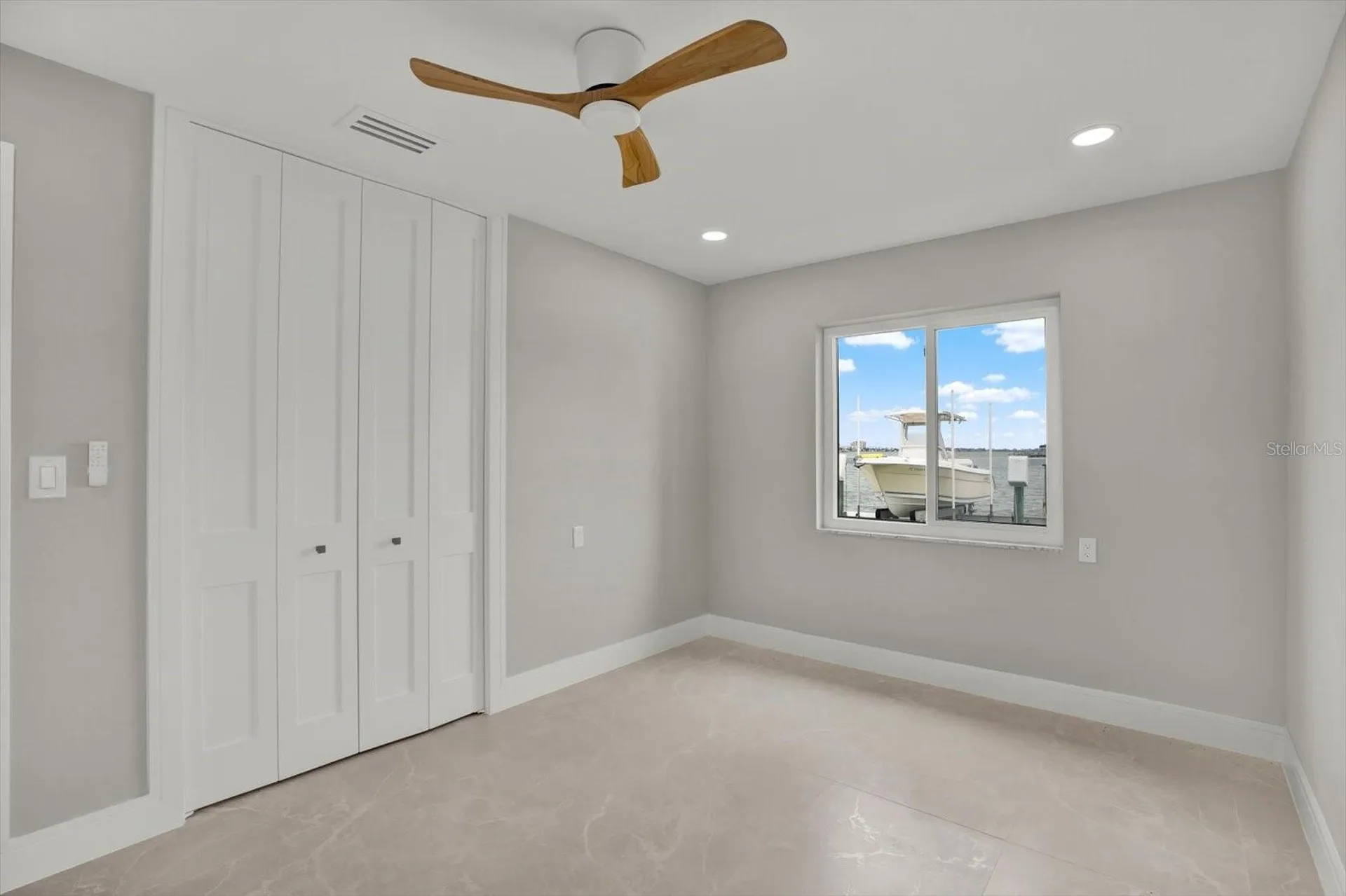 11577 48th Avenue N St Petersburg FL 33708