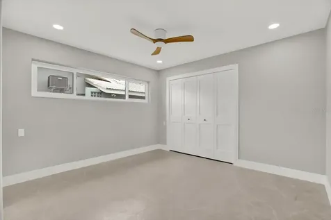 11577 48th Avenue N St Petersburg FL 33708
