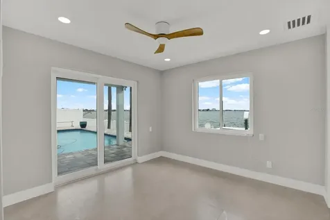 11577 48th Avenue N St Petersburg FL 33708