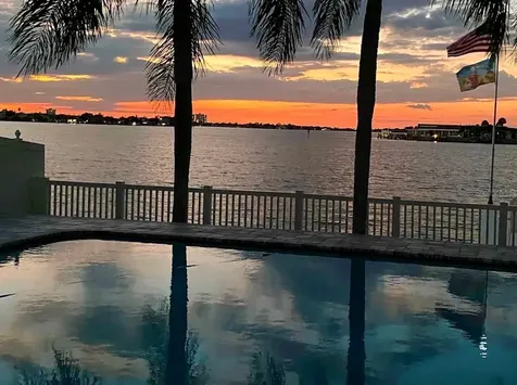 11577 48th Avenue N St Petersburg FL 33708