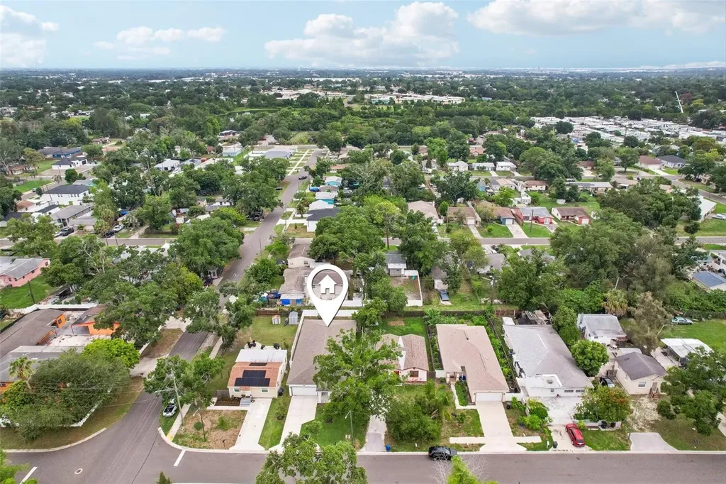 4277 43rd Avenue N St Petersburg FL 33714