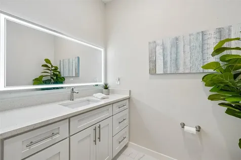 4277 43rd Avenue N St Petersburg FL 33714