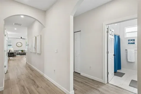 4277 43rd Avenue N St Petersburg FL 33714