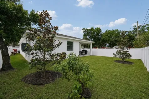 4277 43rd Avenue N St Petersburg FL 33714
