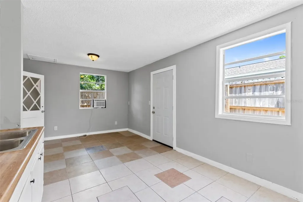 3432 Harry Street Apopka FL 32712