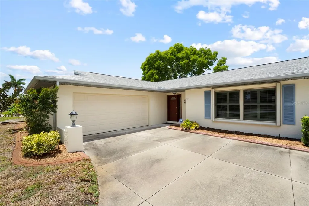 6408 29th Avenue W Bradenton FL 34209