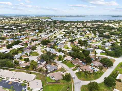 6408 29th Avenue W Bradenton FL 34209