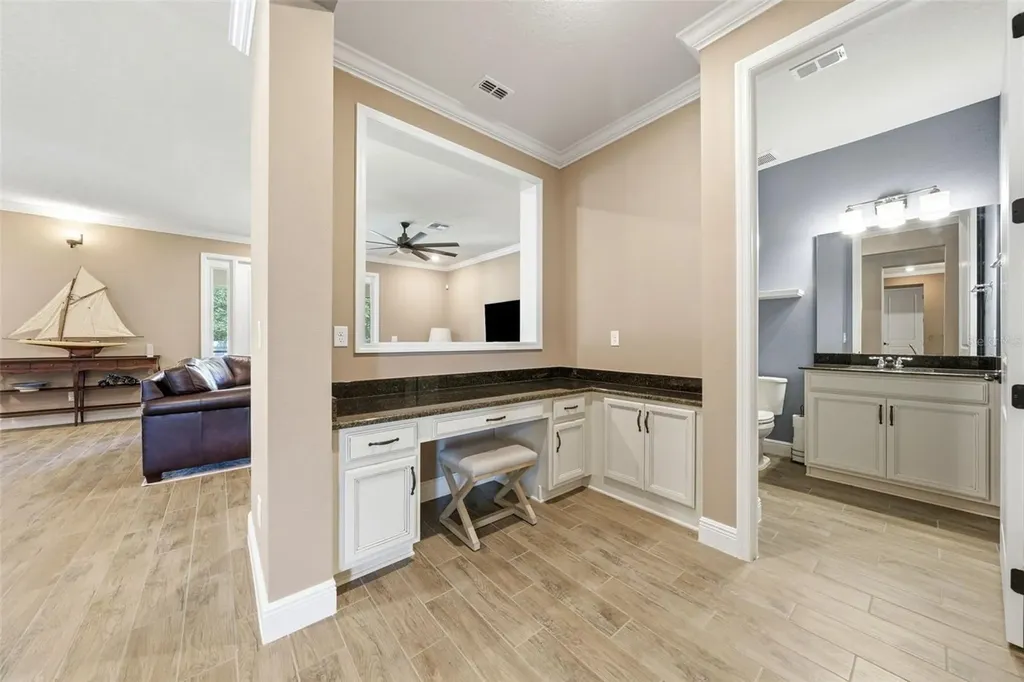 8210 Ludington Circle Orlando FL 32836