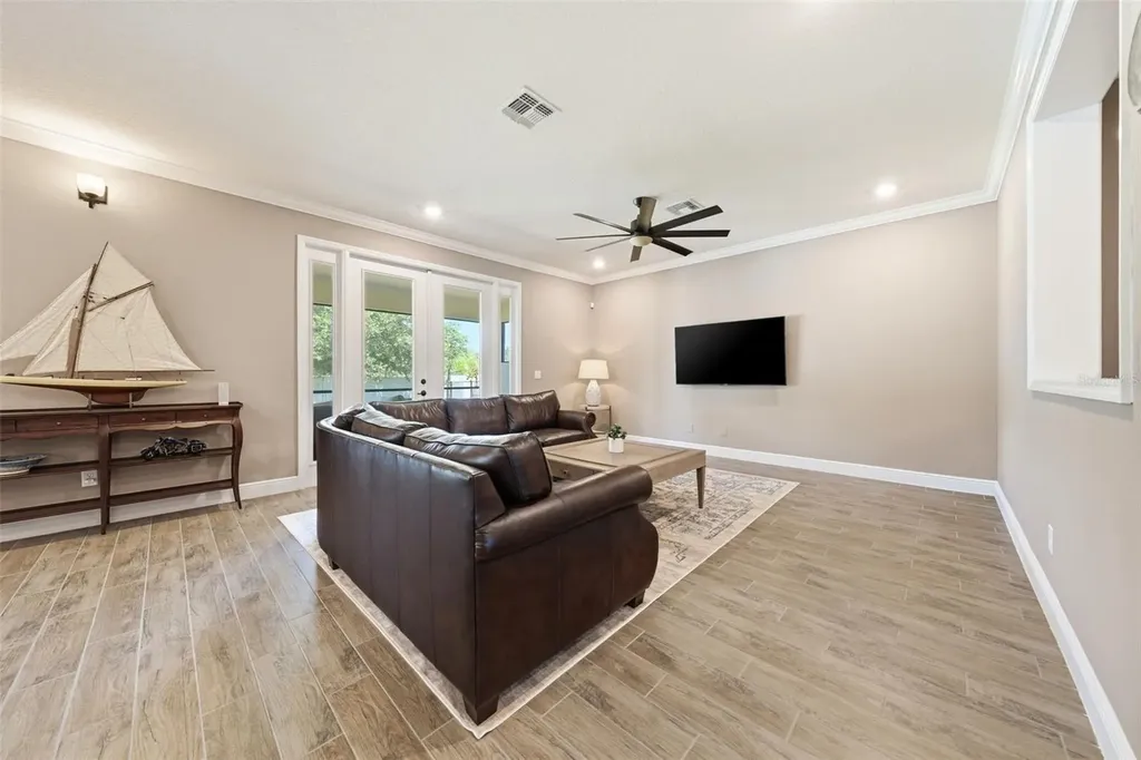 8210 Ludington Circle Orlando FL 32836