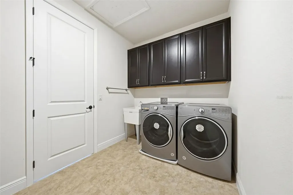 8210 Ludington Circle Orlando FL 32836
