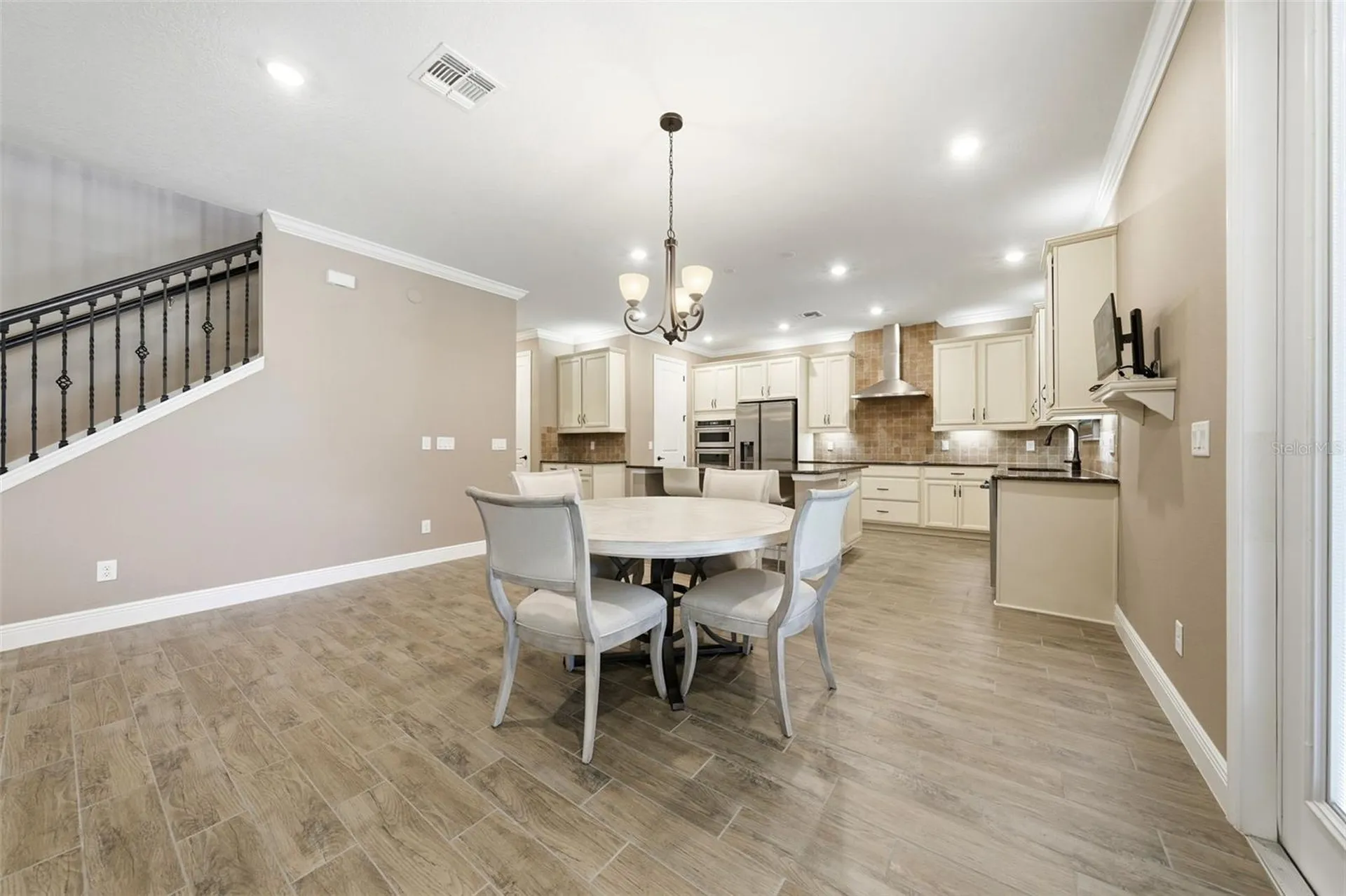 8210 Ludington Circle Orlando FL 32836