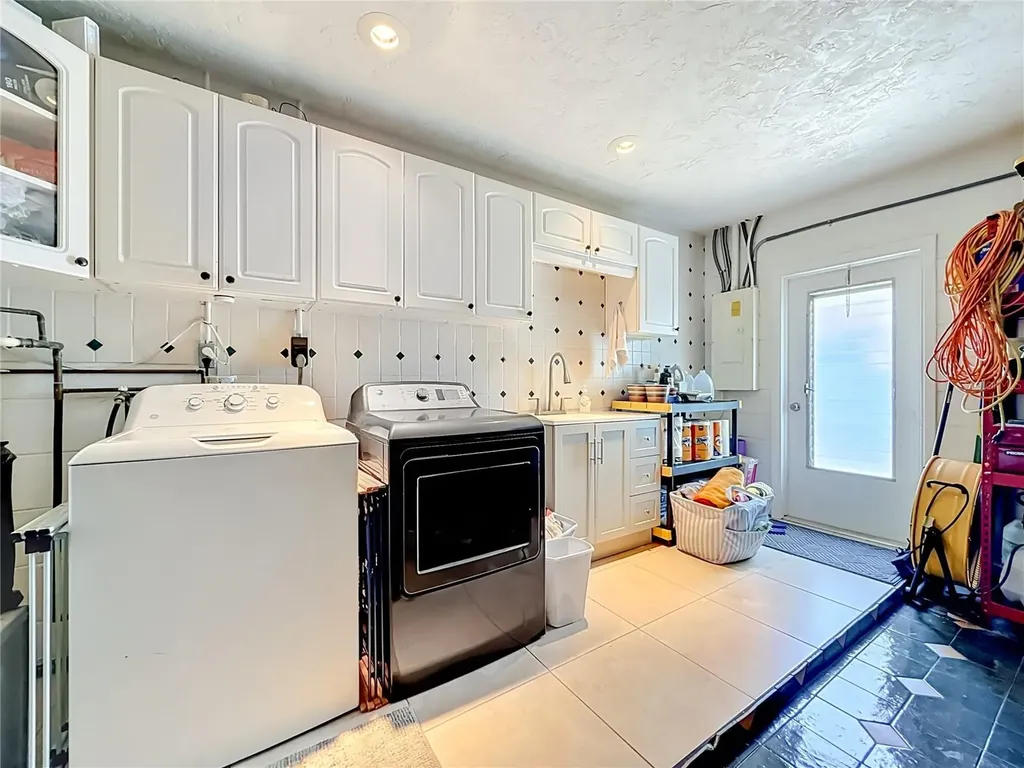 5083 41st Street S St Petersburg FL 33711