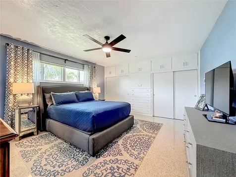 5083 41st Street S St Petersburg FL 33711