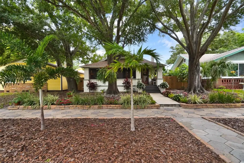 2955 4th Avenue N St Petersburg FL 33713