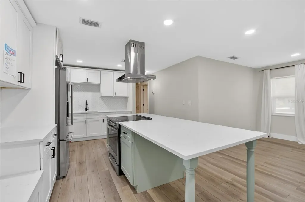 5326 S Russell Street Tampa FL 33611