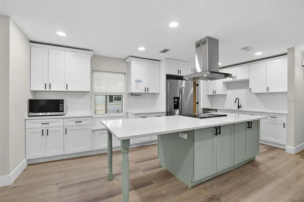 5326 S Russell Street Tampa FL 33611