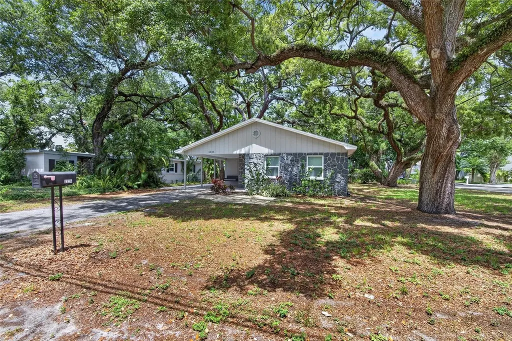 5326 S Russell Street Tampa FL 33611