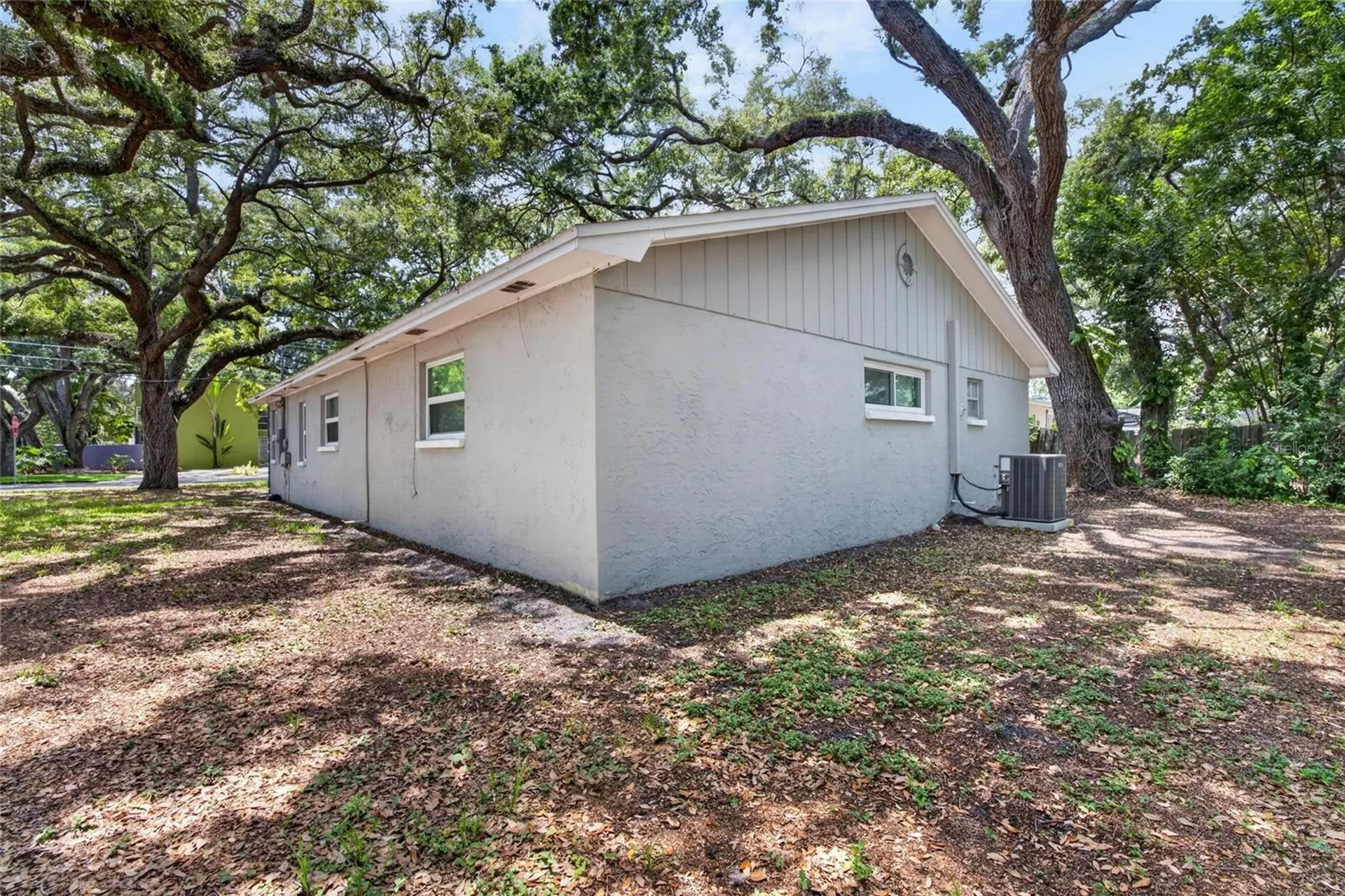 5326 S Russell Street Tampa FL 33611