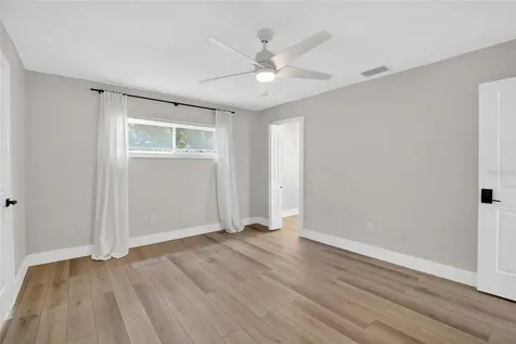 5326 S Russell Street Tampa FL 33611