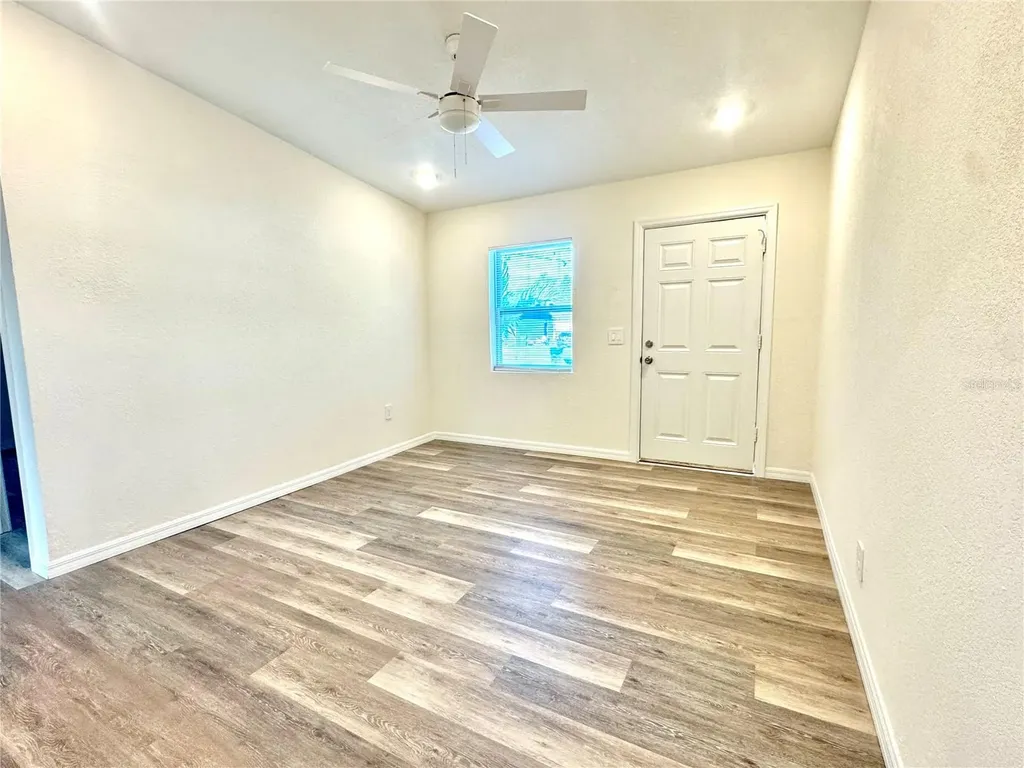 9805 N Myrtle Street Tampa FL 33617