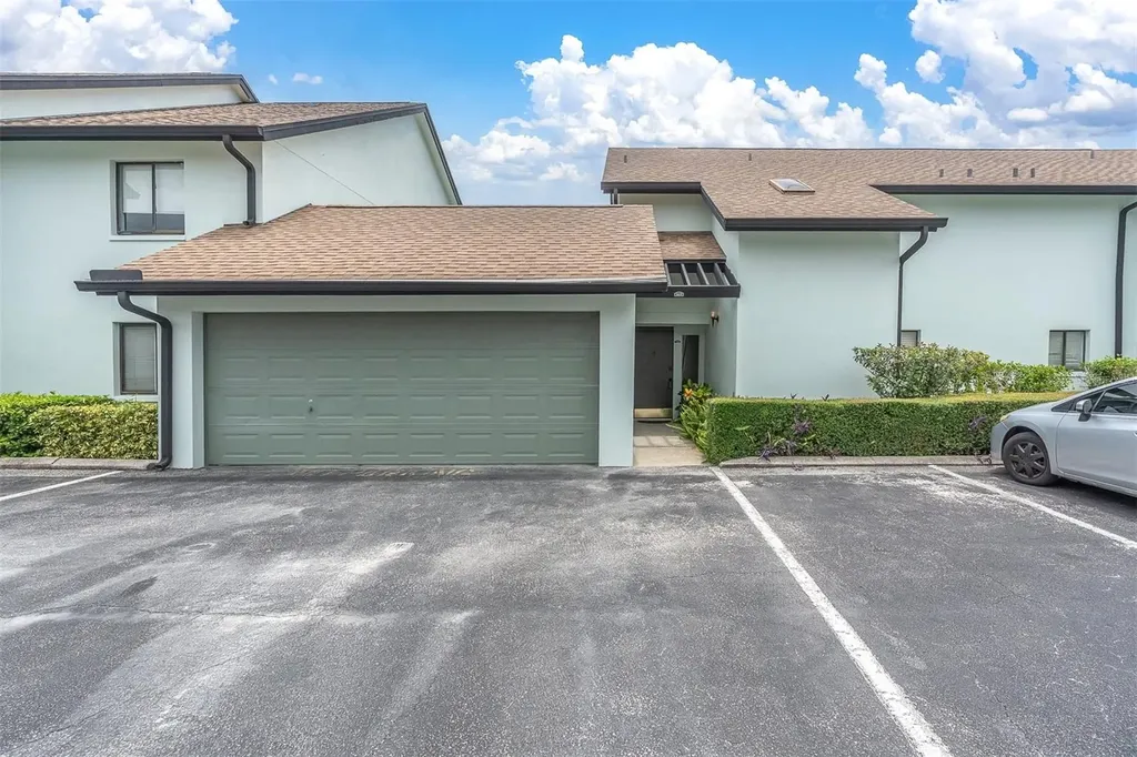 9809 Lombard Court Tampa FL 33618