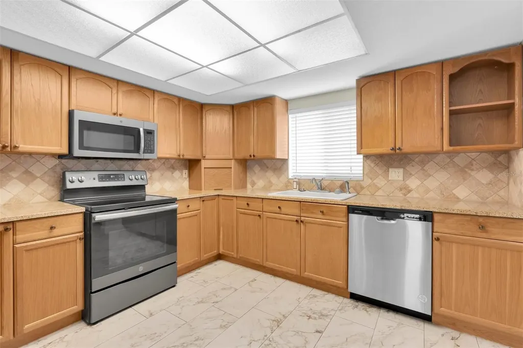 9809 Lombard Court Tampa FL 33618