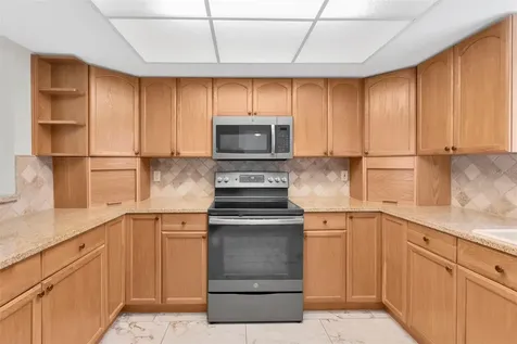 9809 Lombard Court Tampa FL 33618